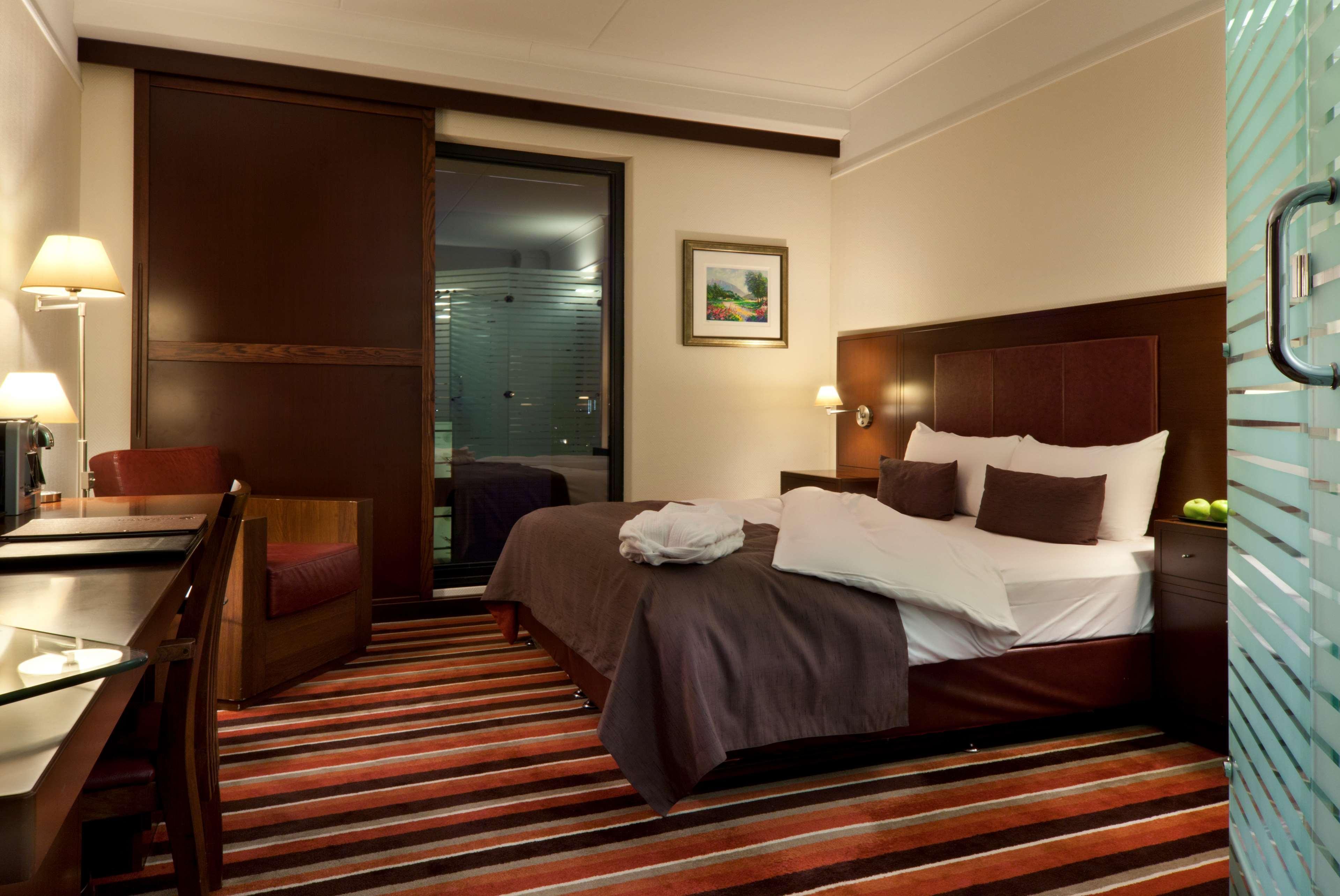 Best Western Plus La Corniche Toulon Eksteriør billede